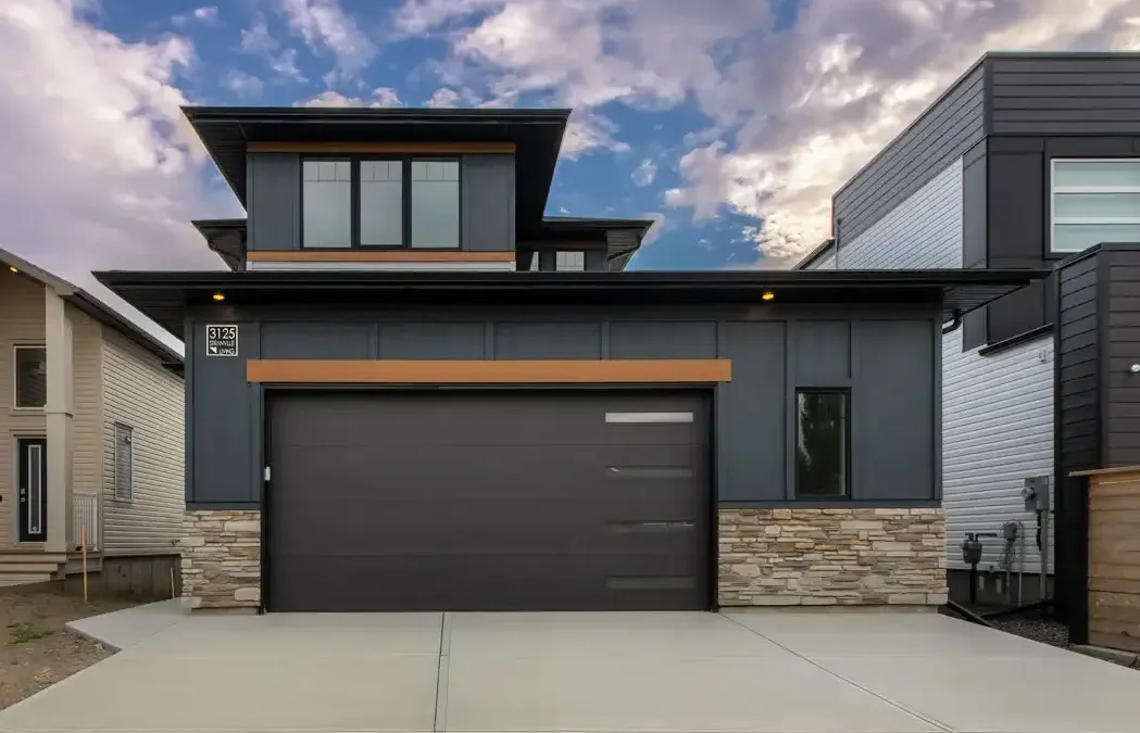 3125 44 St. South, Southbrook