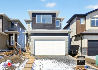 2518 44 Street South, Southbrook