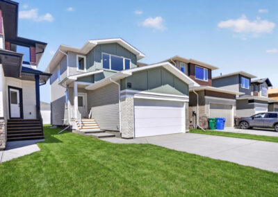 2526 44 Street South, Southbrook