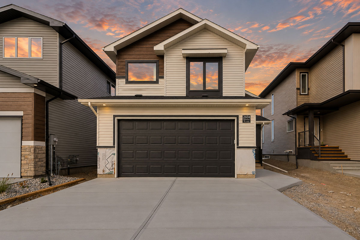 2604 44 St Southbrook exterior photo of home for sale in Lethbridge
